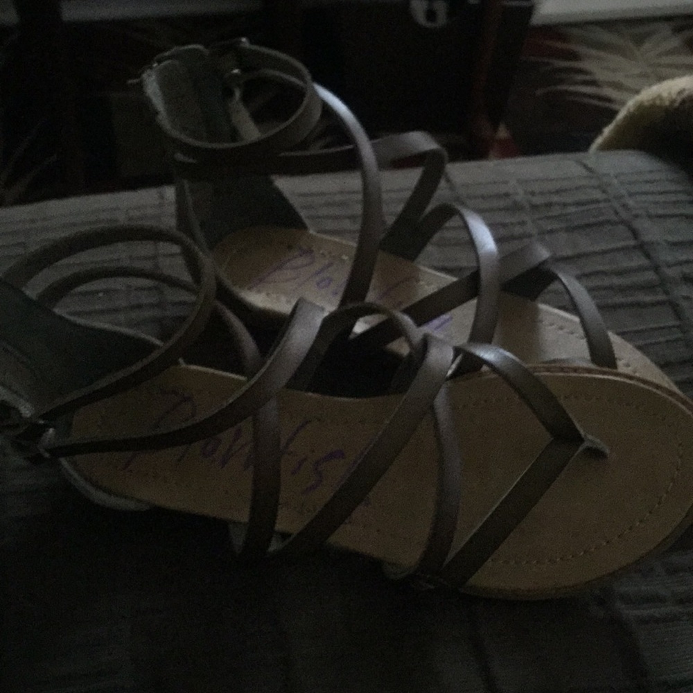 Blowfish sandal